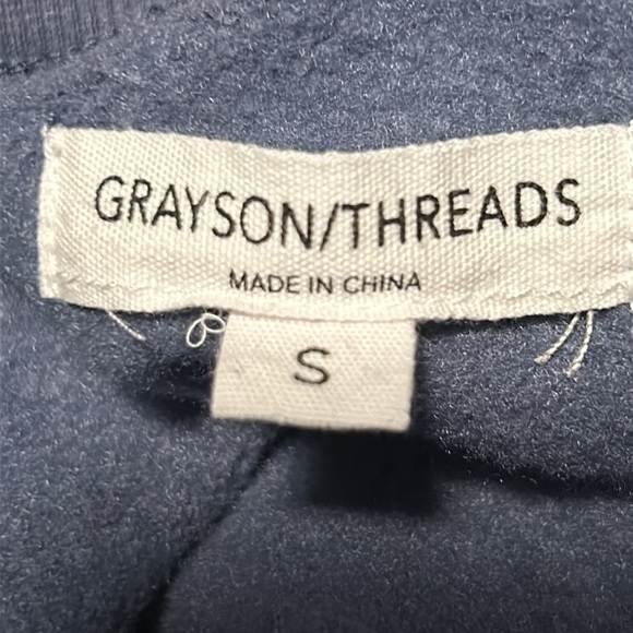 Explore the Rockies Cropped Sweatshirt from Grayson/Threads Size Small - Picture 5 of 6